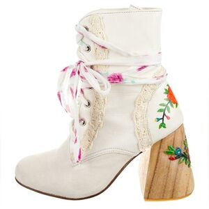 Fillyboo Doll House Boots White & Gingham